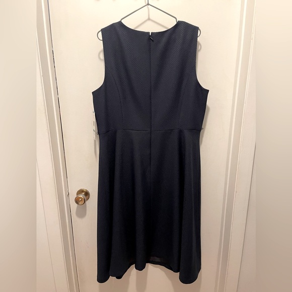Jones Studio Navy dress sz16. New with tags. - Picture 5 of 8